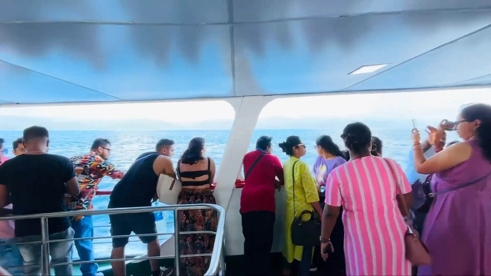 Green Ocean Open Deck