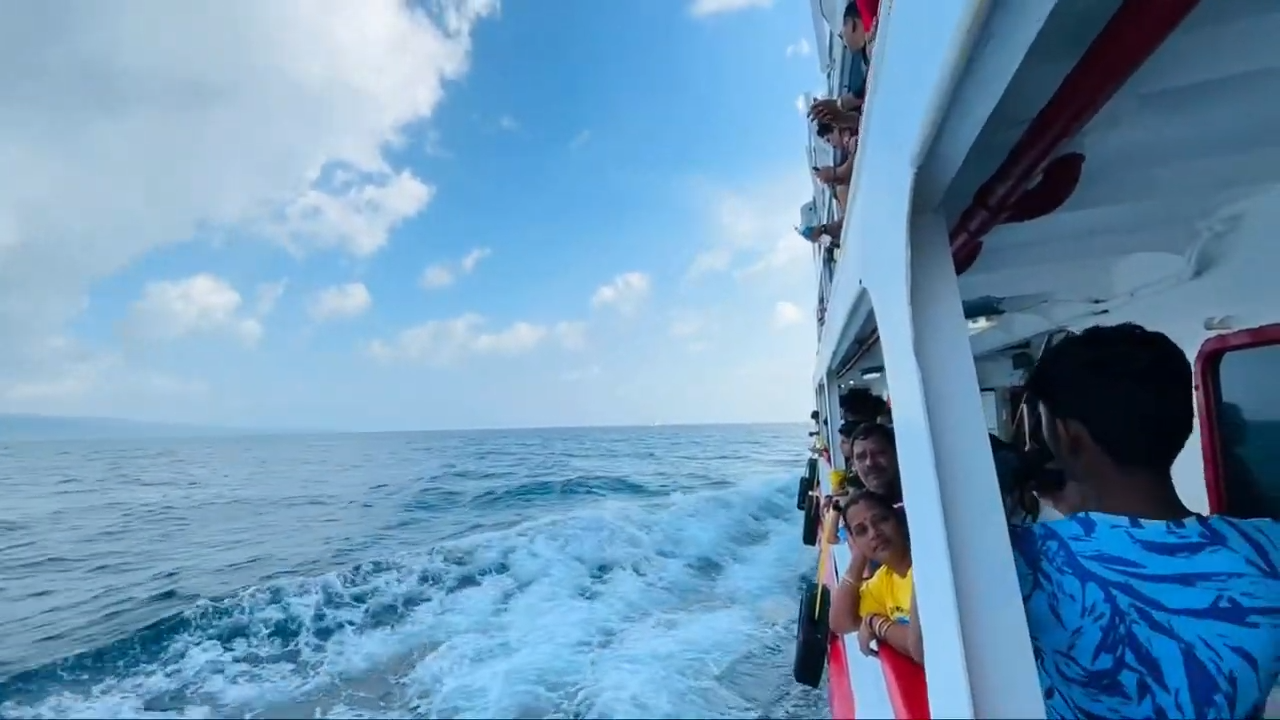 Green Ocean Open Deck